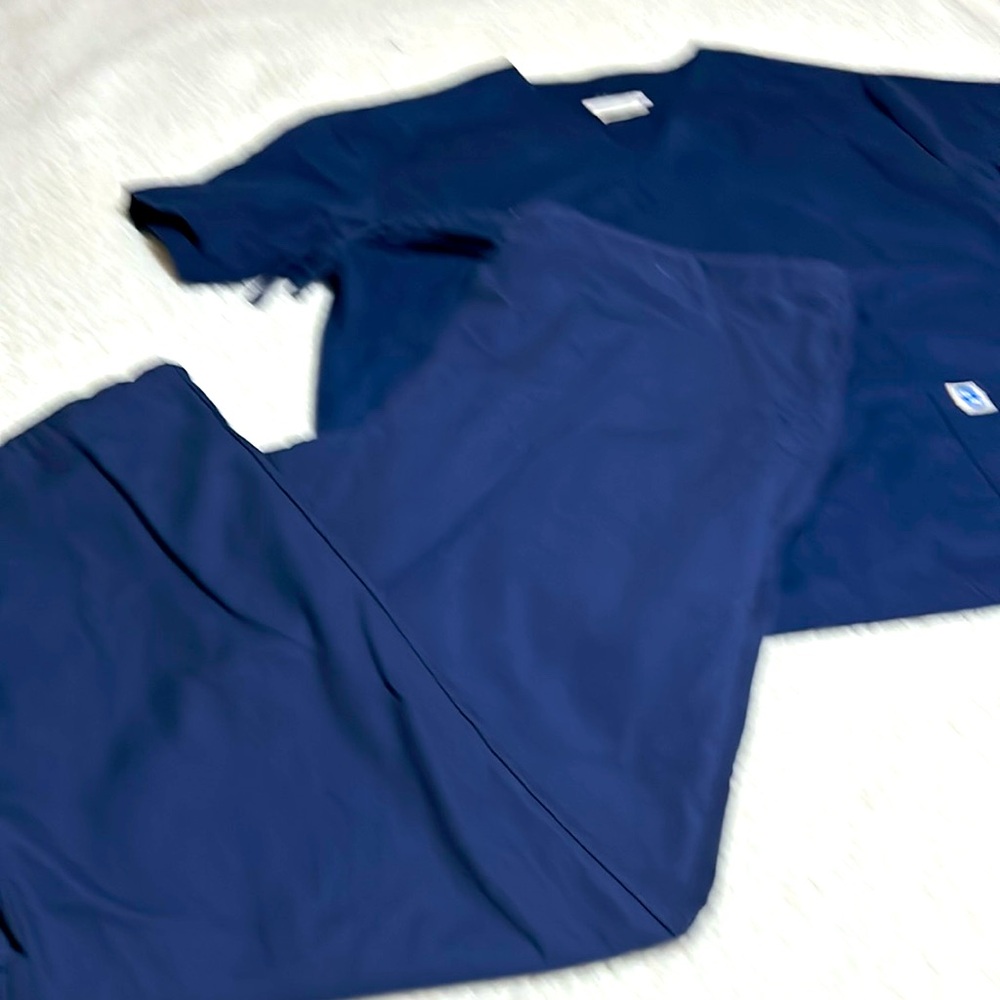 Spectrum Scrubs 💙 Navy Blue 💙 Size Medium